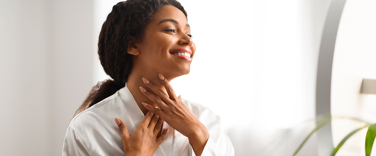 donna cura lifting viso e collo multietnie